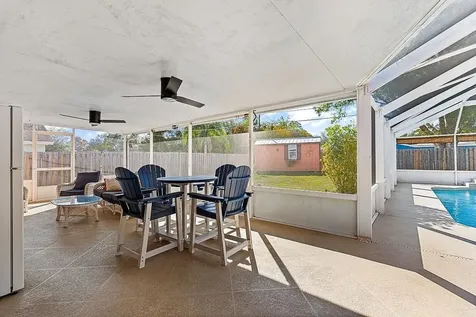 1085 24th Place Vero Beach FL 32962