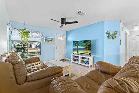 1085 24th Place Vero Beach FL 32962