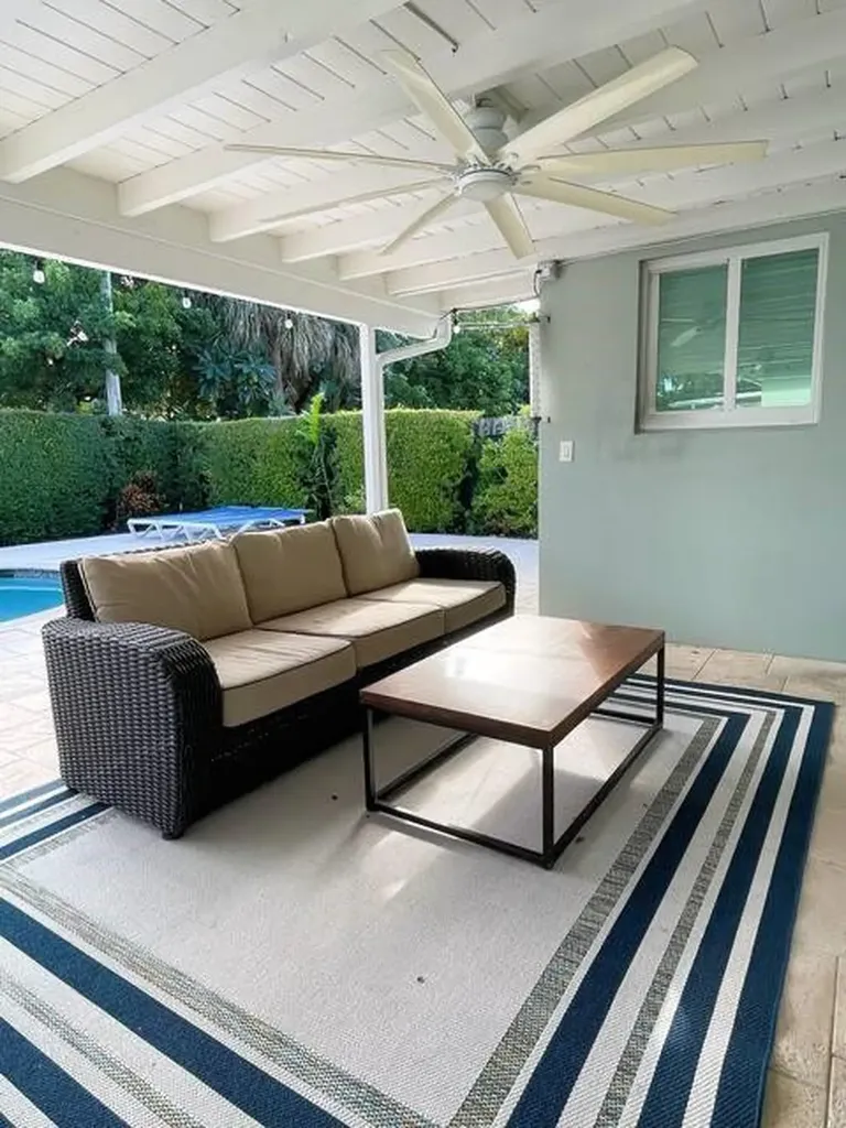 1580 SE 5th Street Deerfield Beach FL 33441