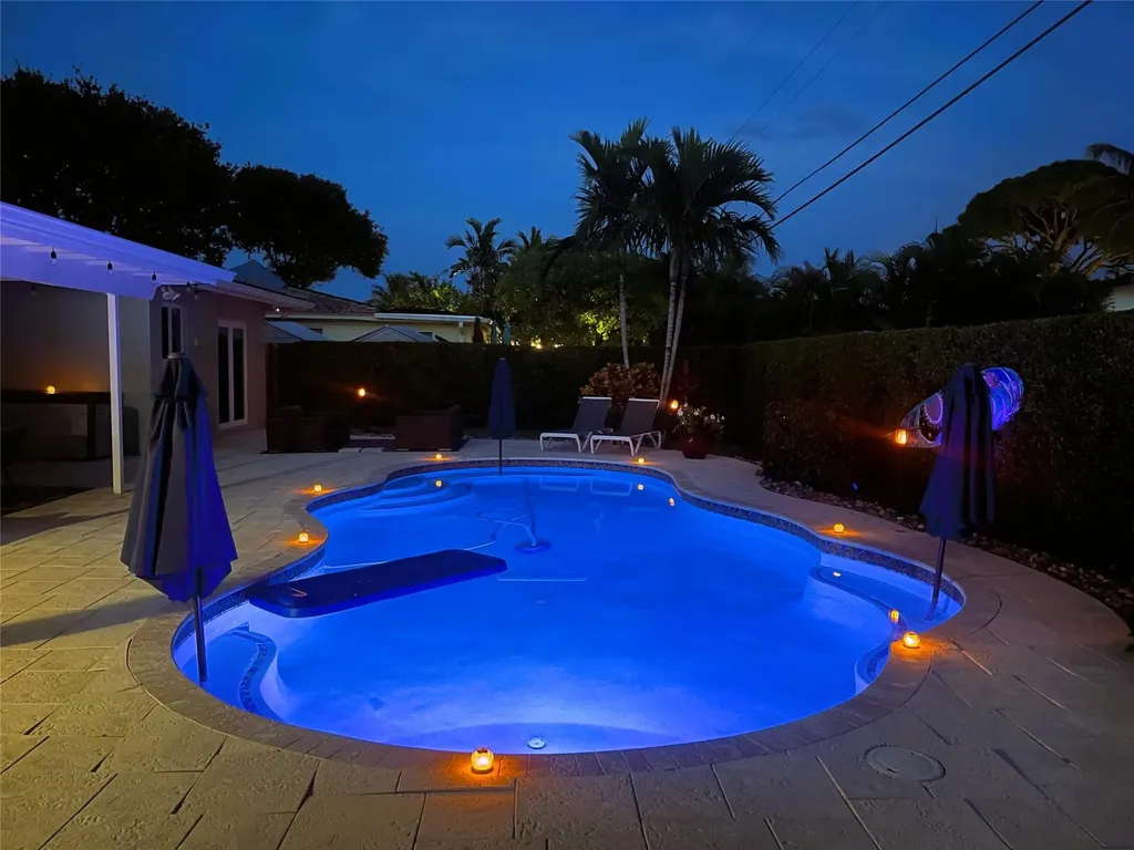 1580 SE 5th Street Deerfield Beach FL 33441