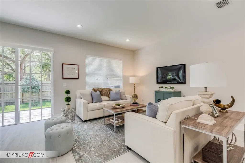 637 SW 12 Avenue Fort Lauderdale FL 33312