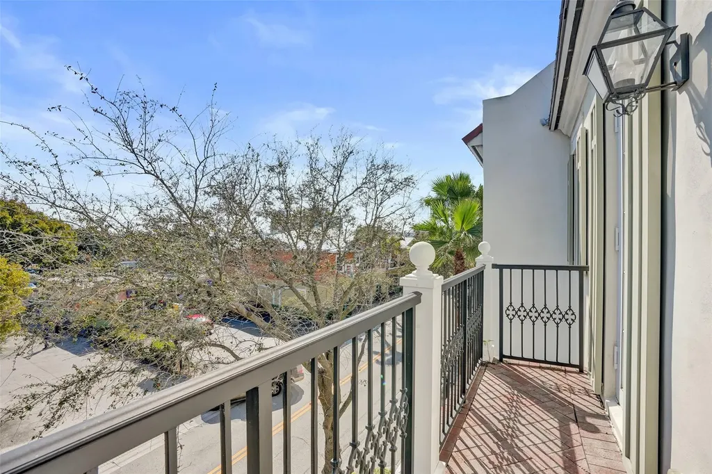 381 E Cannery Row Circle Delray Beach FL 33444