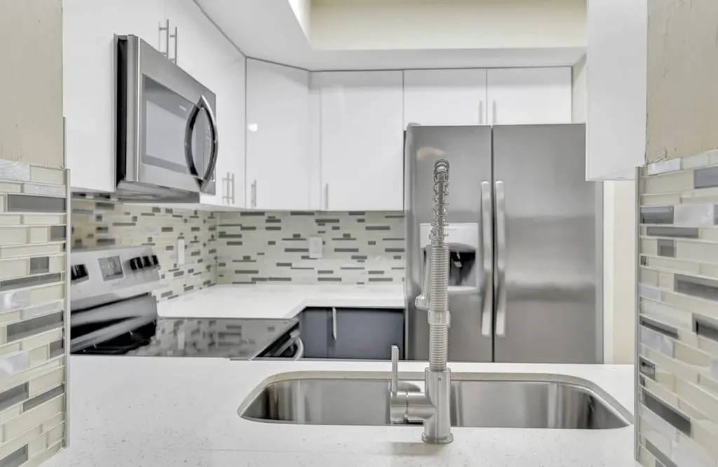 916 NE 18th Street Fort Lauderdale FL 33305
