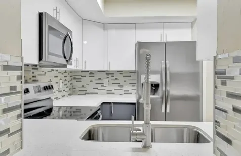 916 NE 18th Street Fort Lauderdale FL 33305