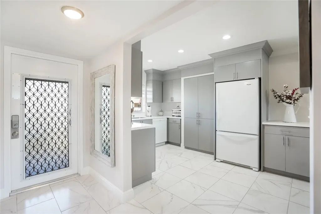 9300 Sunrise Lakes Boulevard Sunrise FL 33322