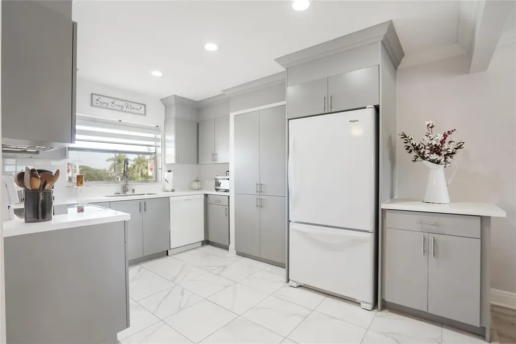 9300 Sunrise Lakes Boulevard Sunrise FL 33322