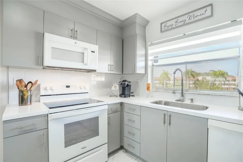9300 Sunrise Lakes Boulevard Sunrise FL 33322