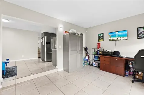 7303 NW 64th Street Tamarac FL 33321