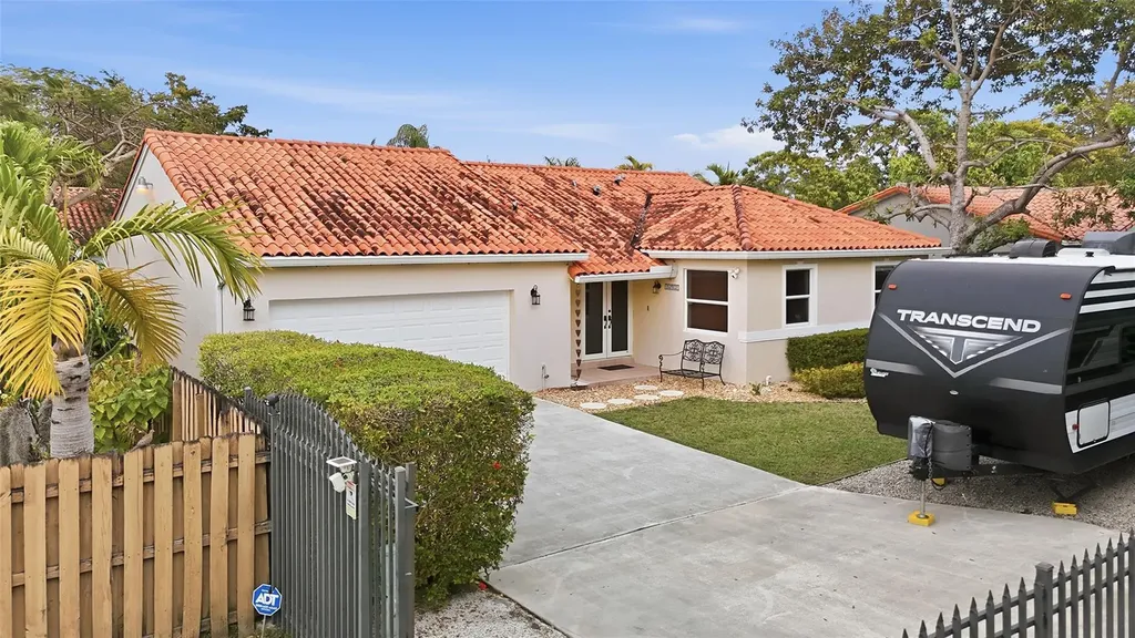 16921 SW 92nd Court Palmetto Bay FL 33157