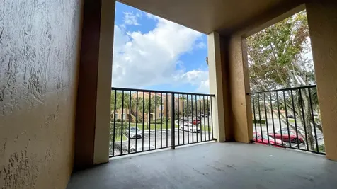 7950 N Nob Hill Road Tamarac FL 33321