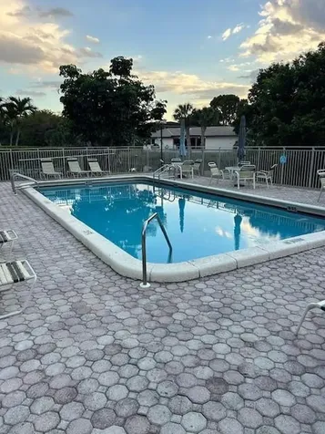 405 S Pine Island Road Fort Lauderdale FL 33324