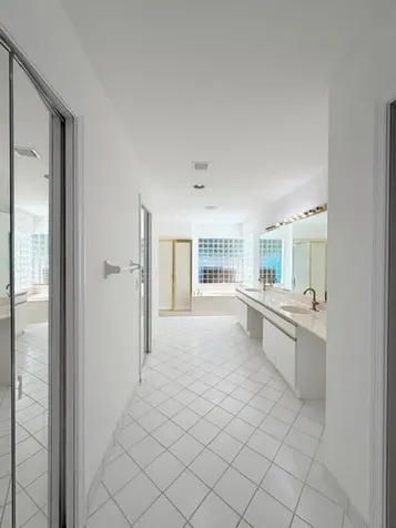4853 NW 66th Avenue Lauderhill FL 33319