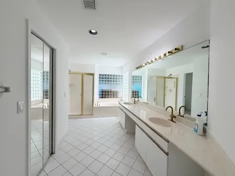 4853 NW 66th Avenue Lauderhill FL 33319