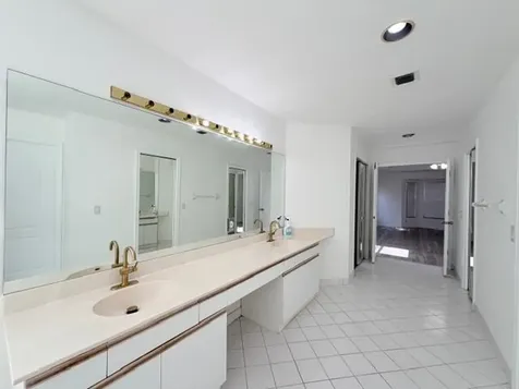 4853 NW 66th Avenue Lauderhill FL 33319
