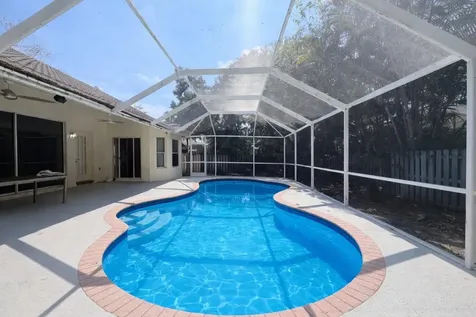 4853 NW 66th Avenue Lauderhill FL 33319
