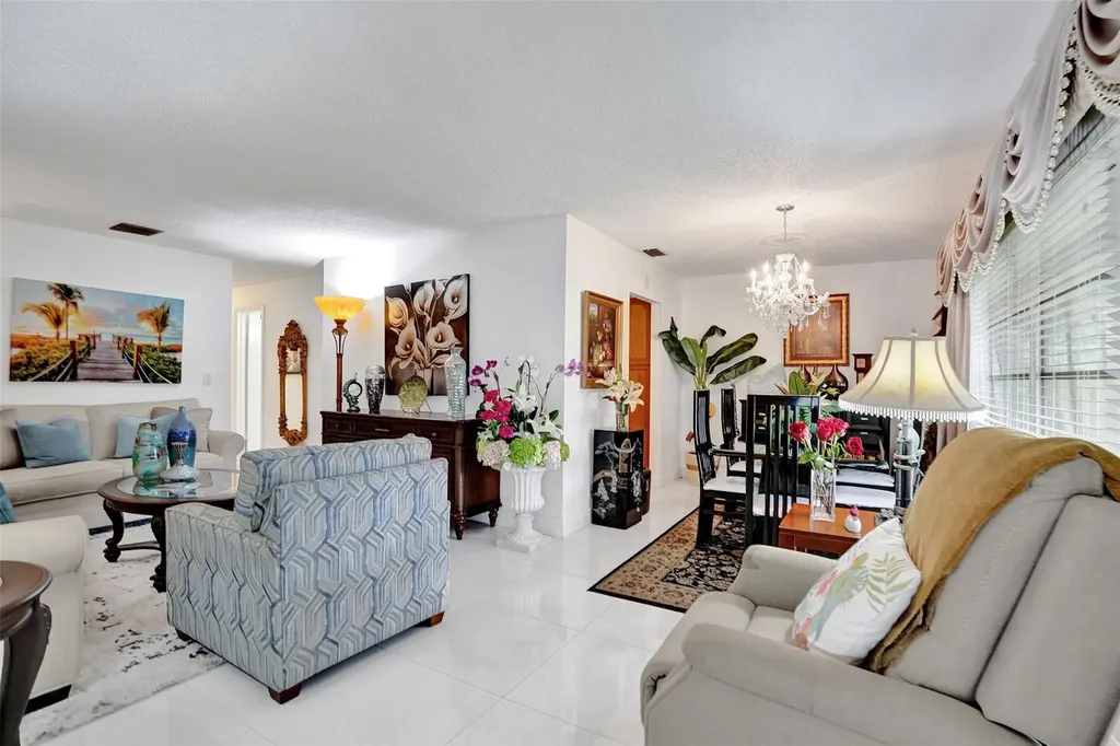 1034 NW 88th Avenue Plantation FL 33322