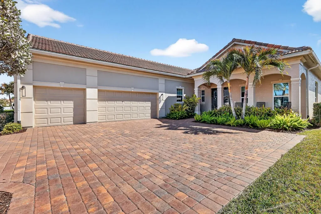 8639 SW Flutto Way Port St Lucie FL 34987