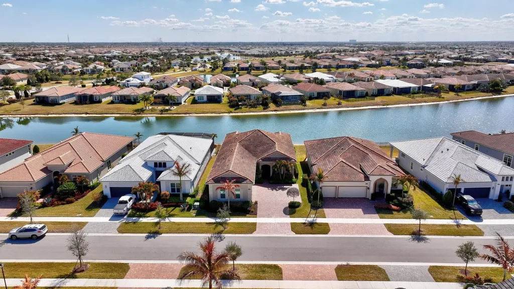 8639 SW Flutto Way Port St Lucie FL 34987