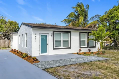4811 SW 20th Street West Park FL 33023