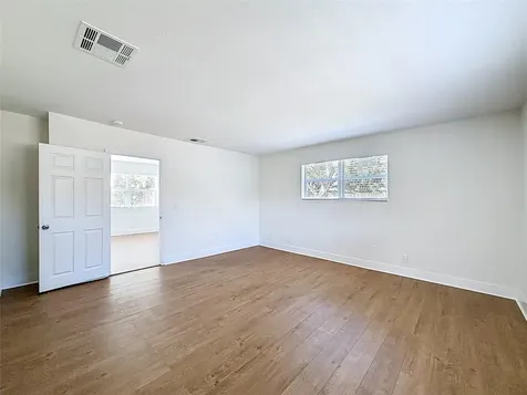4811 SW 20th Street West Park FL 33023