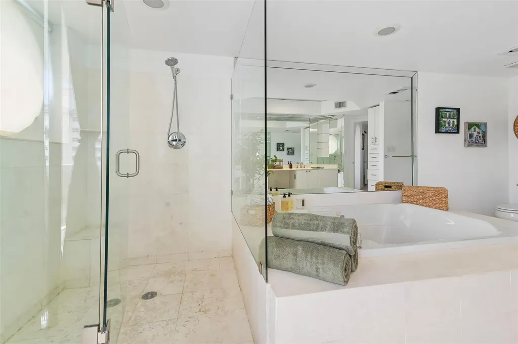 20185 E Country Club Drive Aventura FL 33180