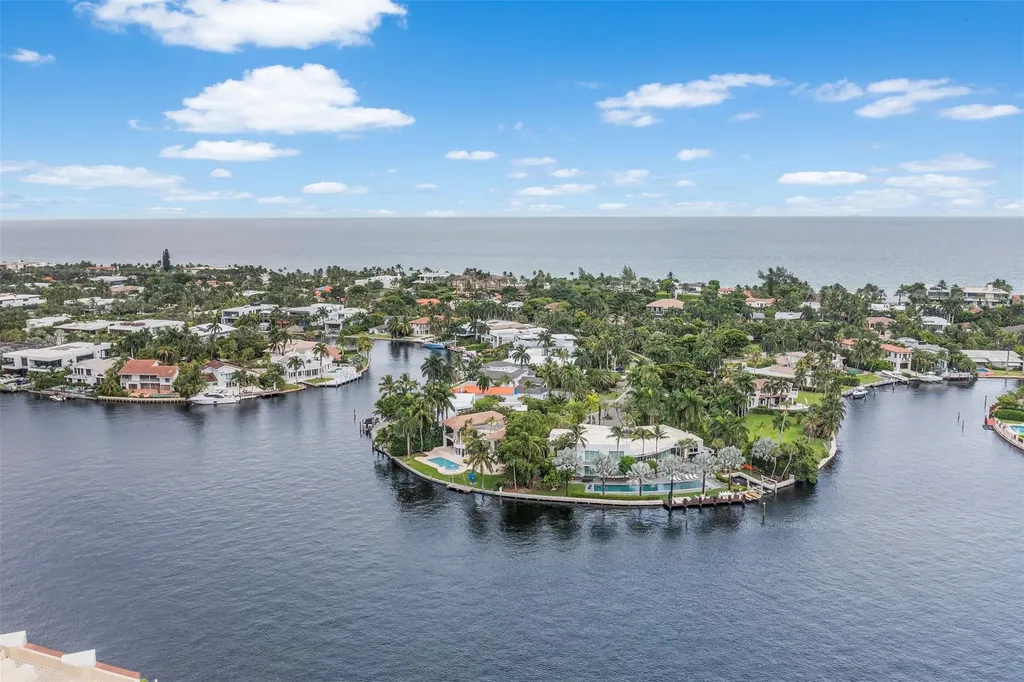 20185 E Country Club Drive Aventura FL 33180