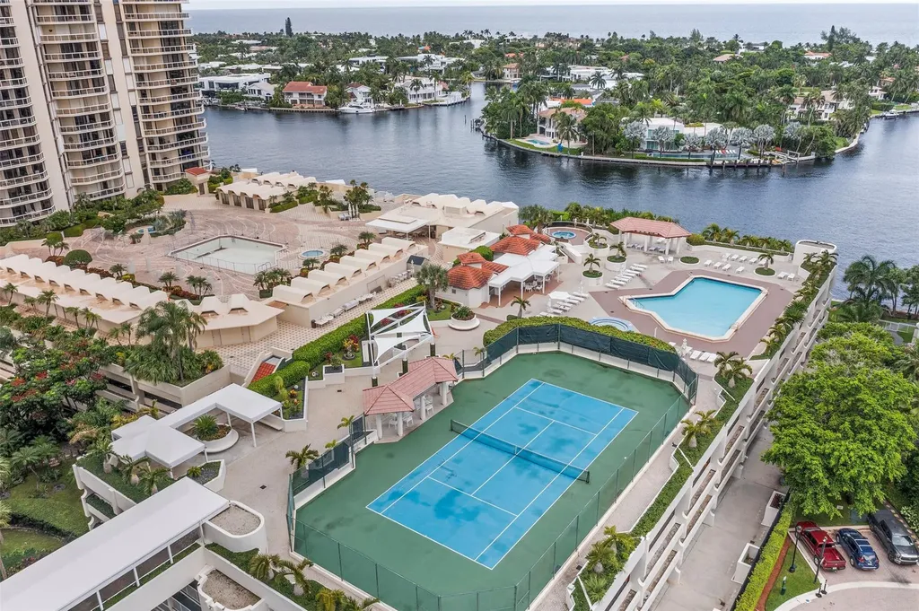 20185 E Country Club Drive Aventura FL 33180