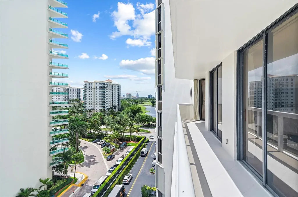 20185 E Country Club Drive Aventura FL 33180