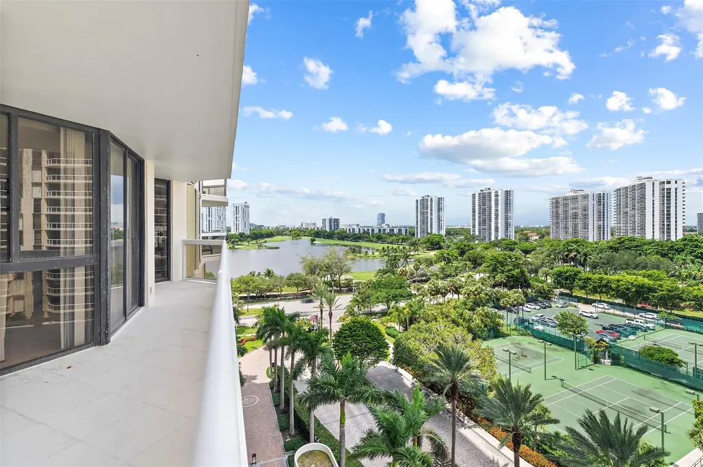20185 E Country Club Drive Aventura FL 33180
