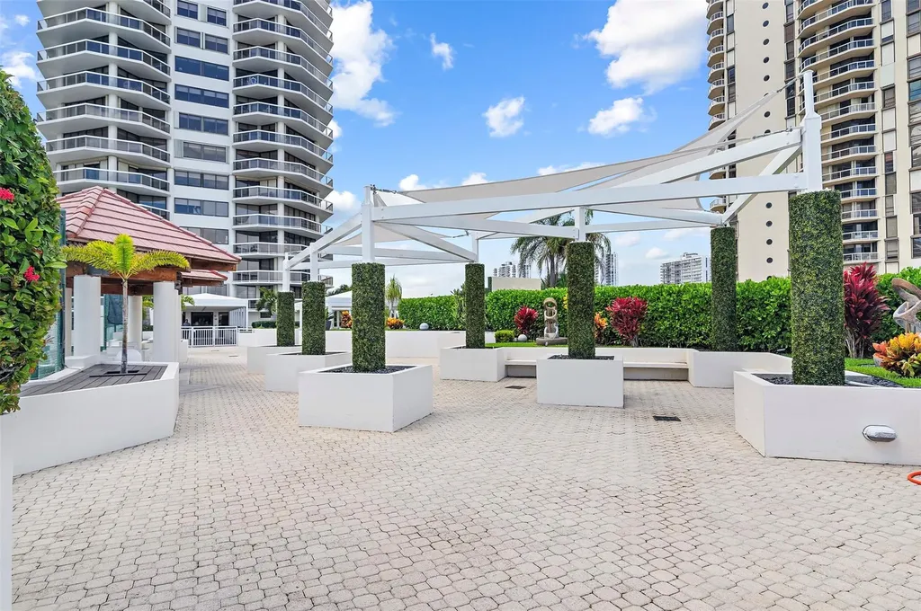 20185 E Country Club Drive Aventura FL 33180