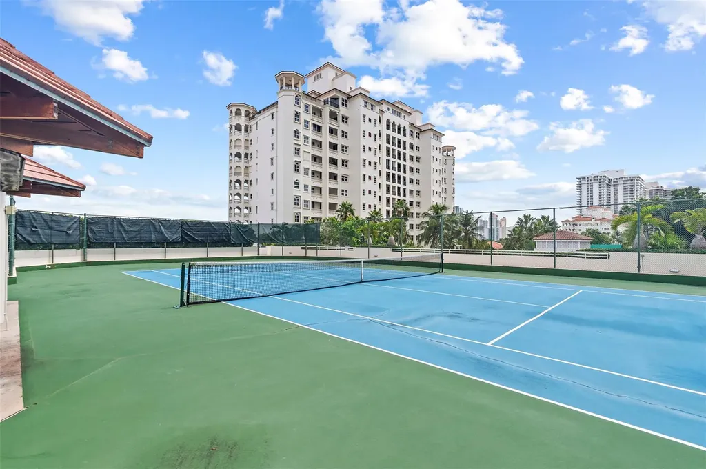 20185 E Country Club Drive Aventura FL 33180