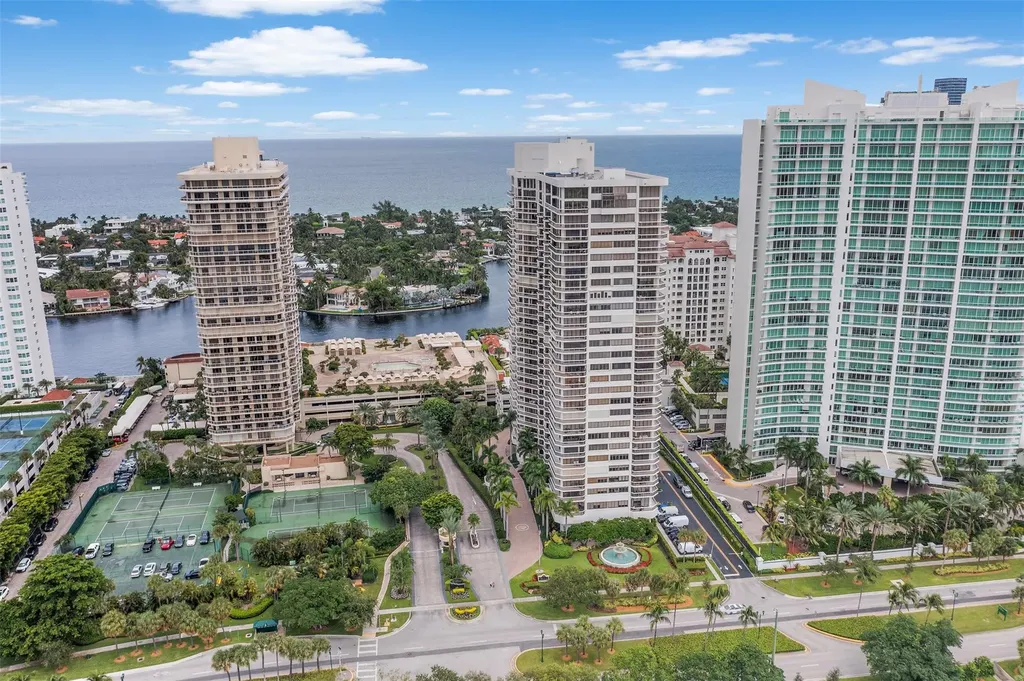 20185 E Country Club Drive Aventura FL 33180