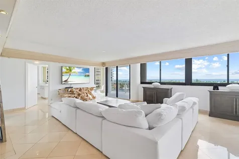 20185 E Country Club Drive Aventura FL 33180