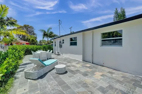 8021 NW 1st Place Miami FL 33150