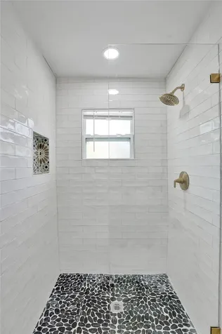8021 NW 1st Place Miami FL 33150