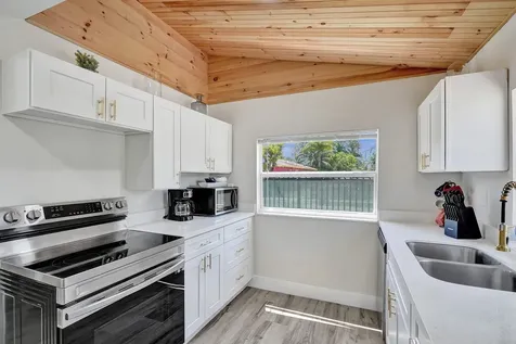 8021 NW 1st Place Miami FL 33150