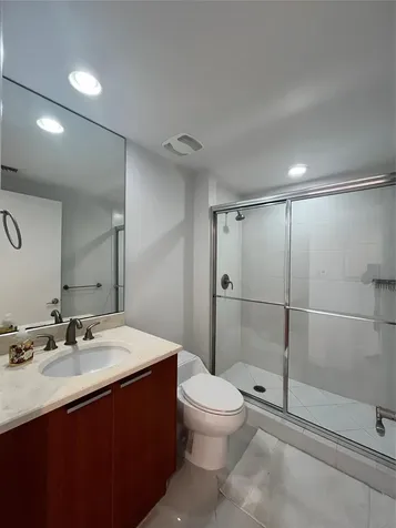 2650 Lake Shore Drive Riviera Beach FL 33404