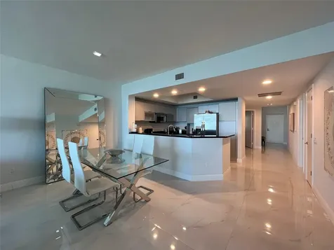 2650 Lake Shore Drive Riviera Beach FL 33404