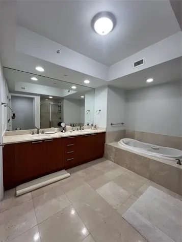 2650 Lake Shore Drive Riviera Beach FL 33404