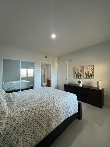 2650 Lake Shore Drive Riviera Beach FL 33404
