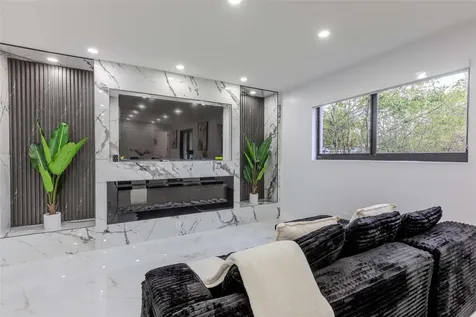 2633 NW Taft Street Hollywood FL 33020