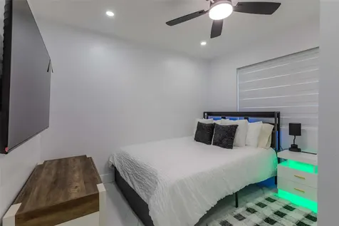 2633 NW Taft Street Hollywood FL 33020