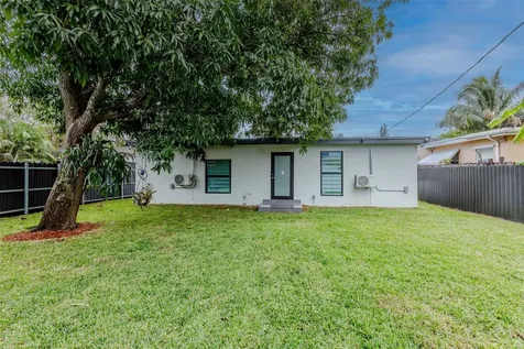 2633 NW Taft Street Hollywood FL 33020