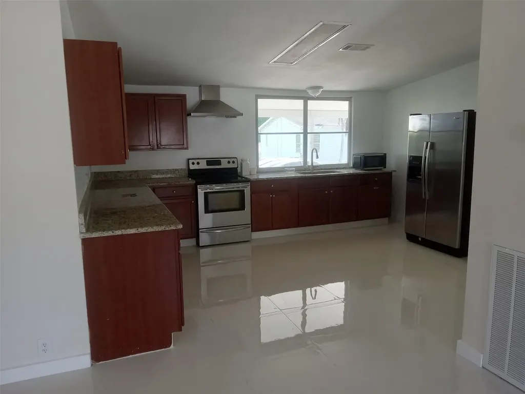 19800 SW 180th Avenue Miami FL 33187