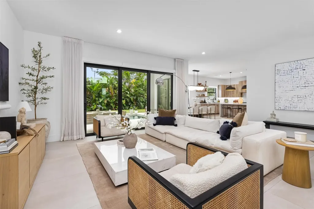 1405 NE 4th Avenue Boca Raton FL 33432