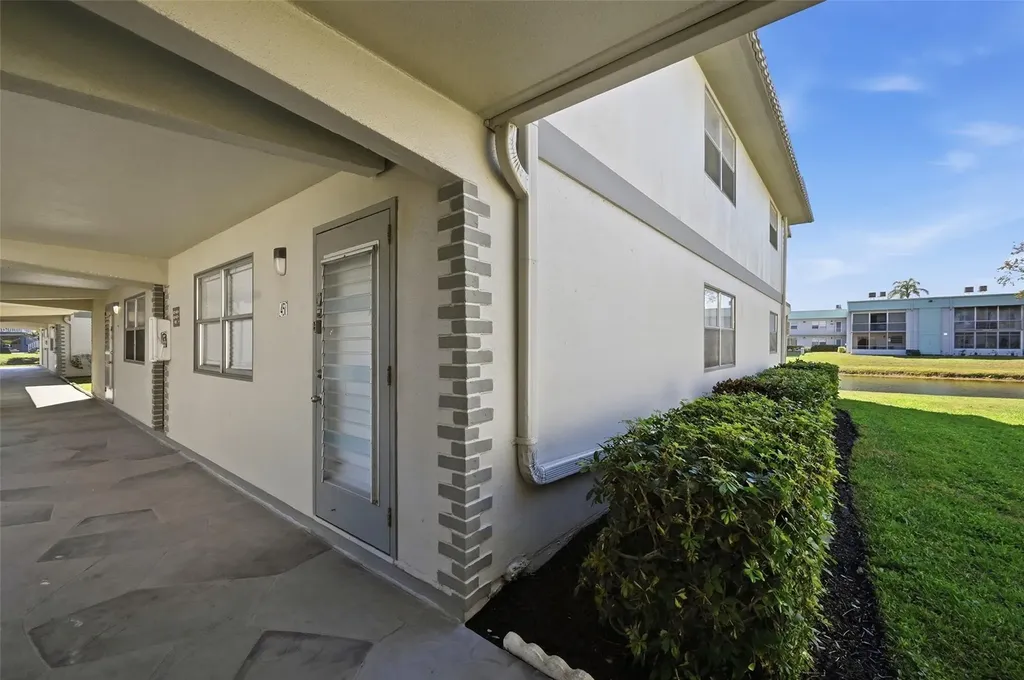 451 Monaco J Delray Beach FL 33446