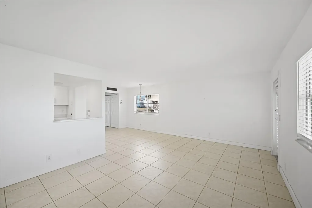 451 Monaco J Delray Beach FL 33446