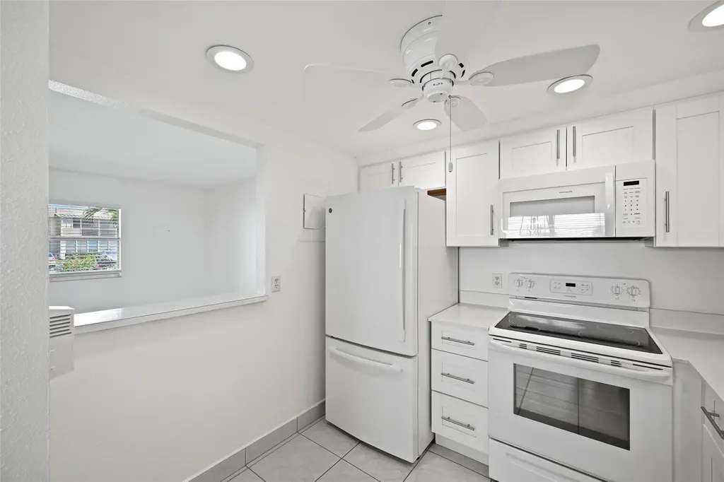 451 Monaco J Delray Beach FL 33446