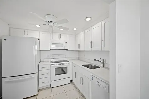 451 Monaco J Delray Beach FL 33446