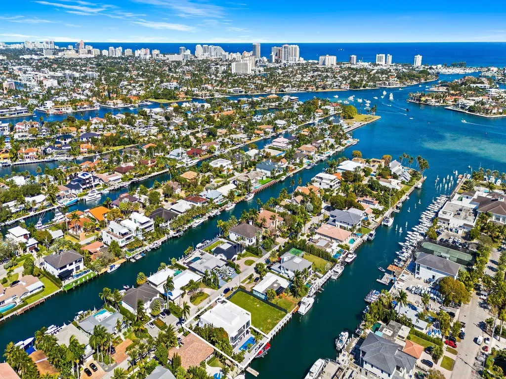 1528 SE 11th Street Fort Lauderdale FL 33316